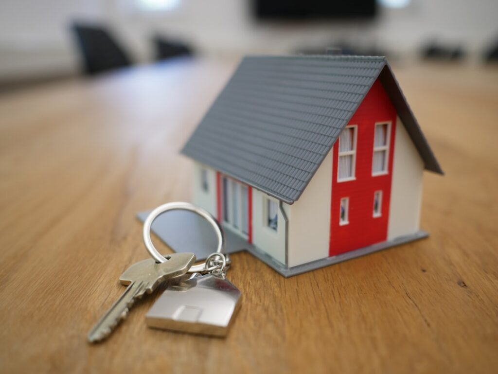 House keys and home financing for Los Angeles mortgage rate guidance